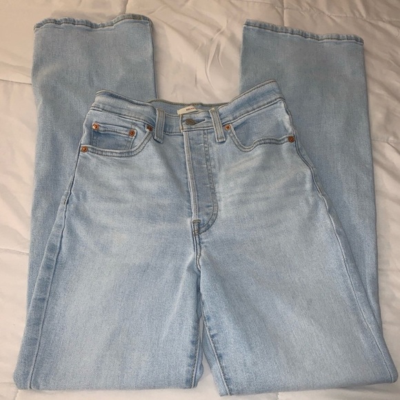 Levi’s Ribcage Bootcut Jeans - Picture 4 of 9